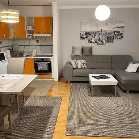 Apartman Luna Near Zagreb Airport Velika Gorica Esterno foto