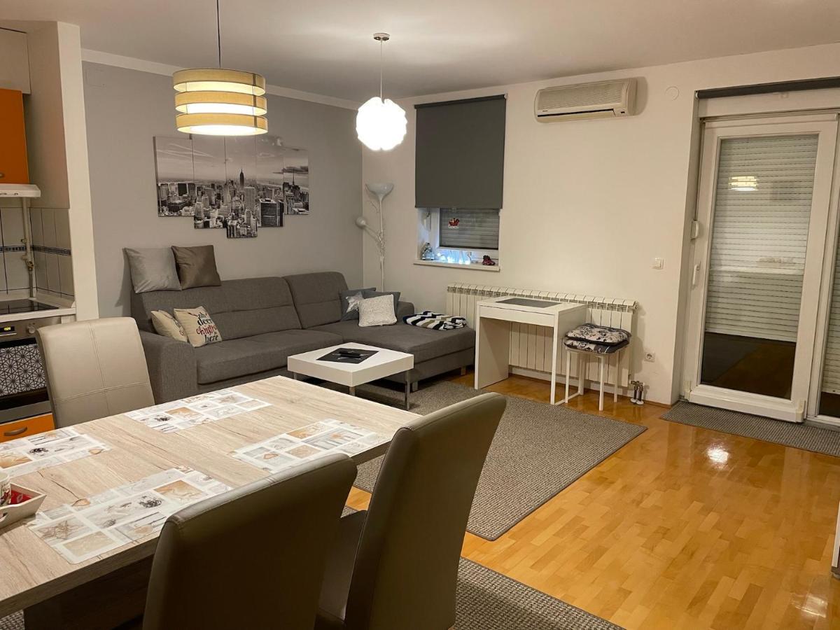 Apartman Luna Near Zagreb Airport Velika Gorica Esterno foto