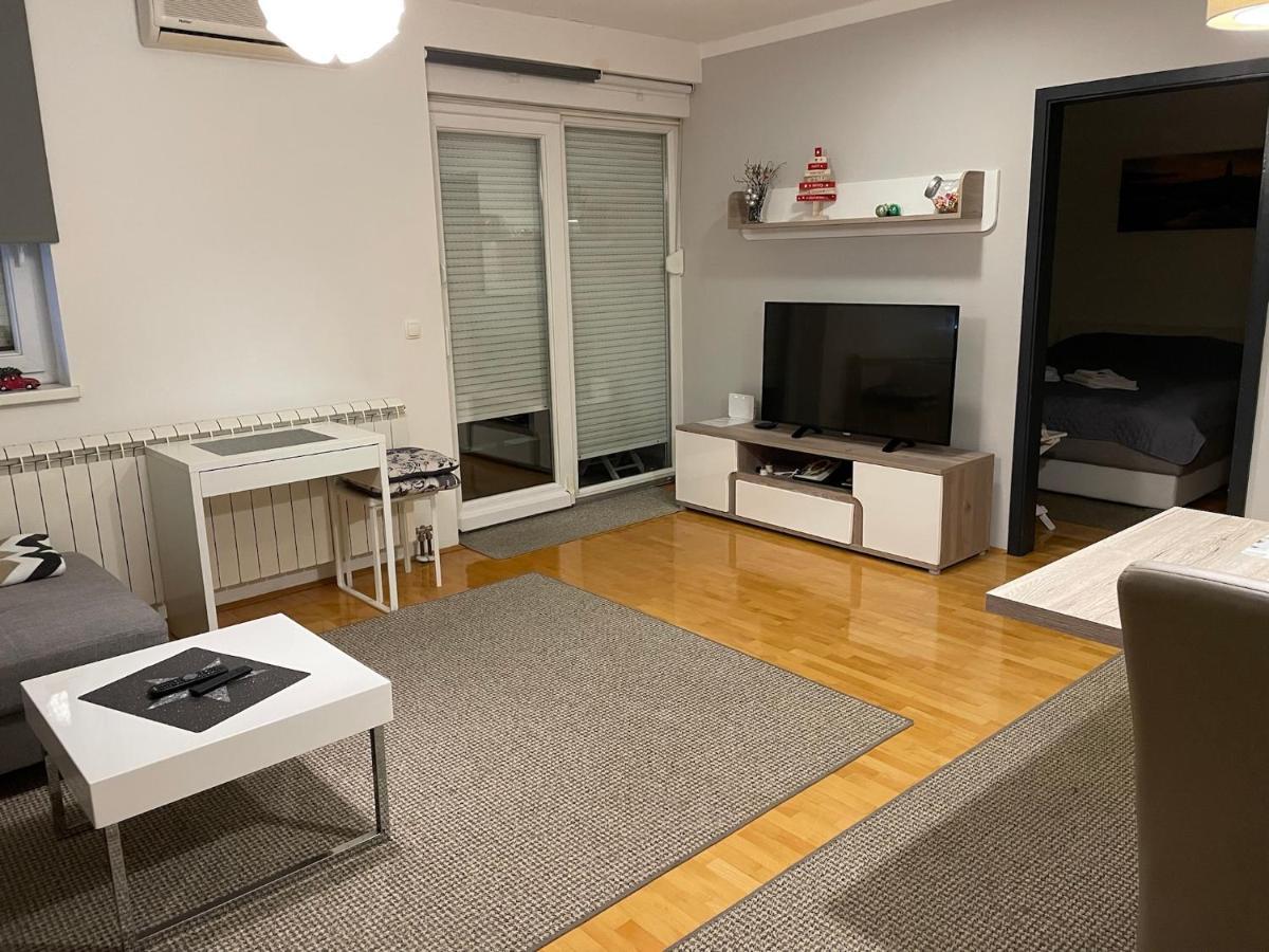 Apartman Luna Near Zagreb Airport Velika Gorica Esterno foto