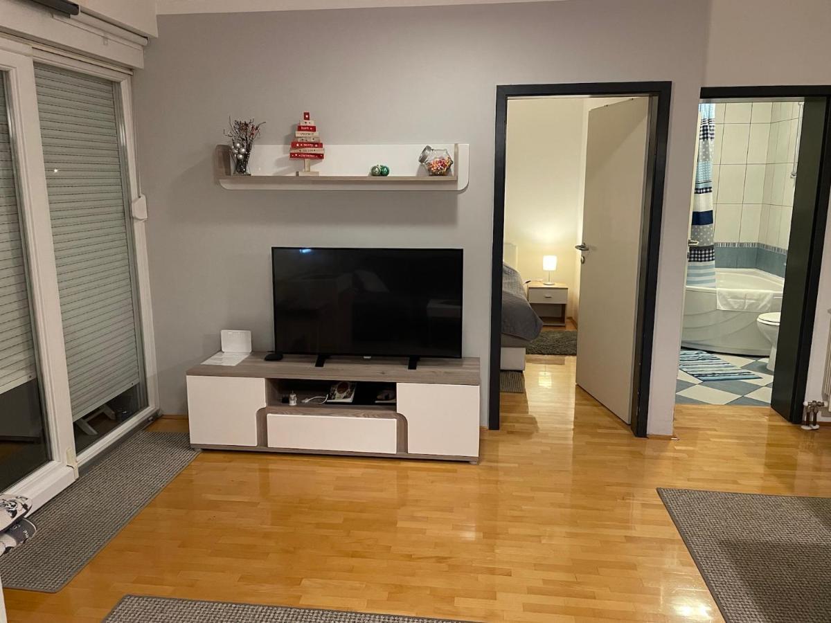 Apartman Luna Near Zagreb Airport Velika Gorica Esterno foto