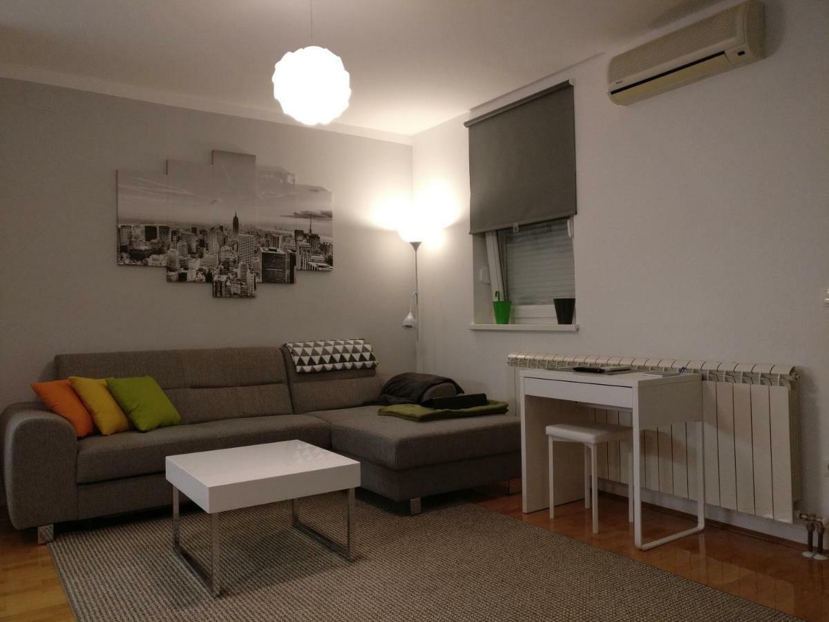 Apartman Luna Near Zagreb Airport Velika Gorica Esterno foto