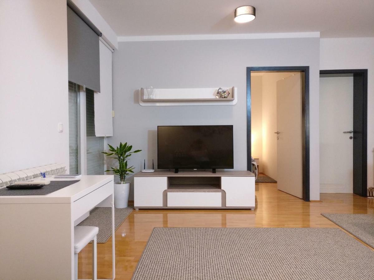 Apartman Luna Near Zagreb Airport Velika Gorica Esterno foto